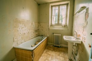 Resident's bathroom to be renovated (Photo Colin Usher)